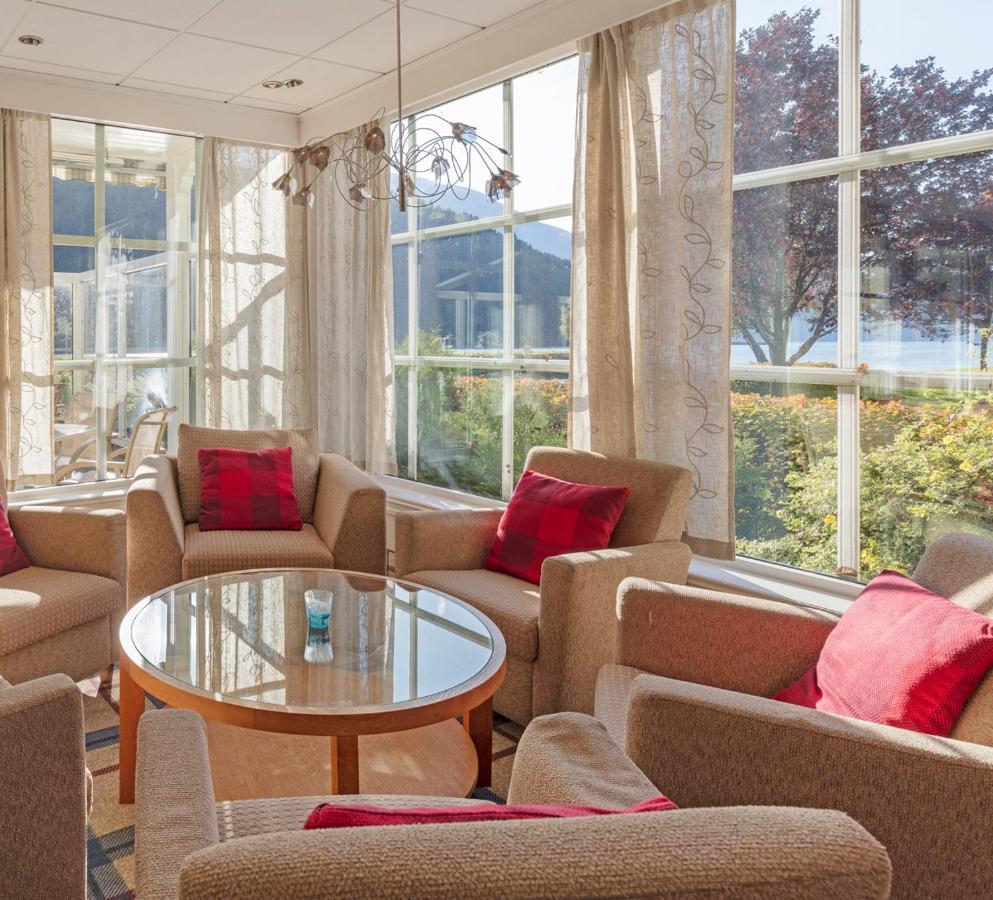 Hotel Loenfjord โลน ภายนอก รูปภาพ