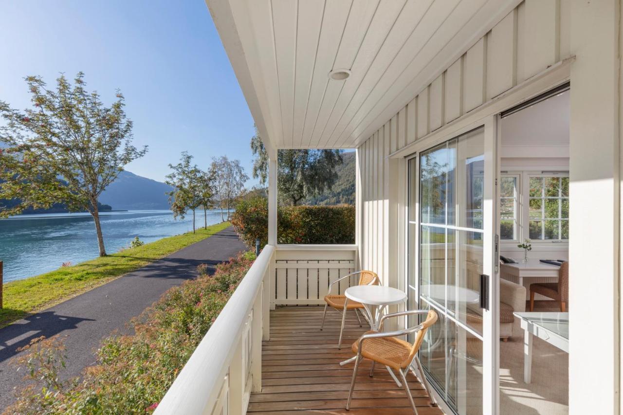 Hotel Loenfjord โลน ภายนอก รูปภาพ