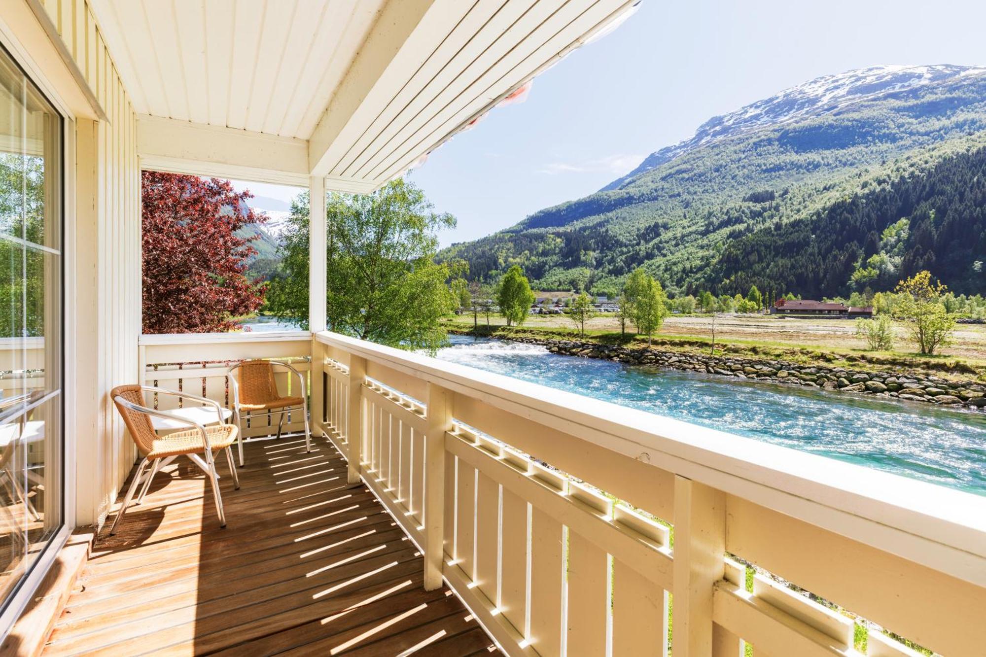 Hotel Loenfjord โลน ภายนอก รูปภาพ